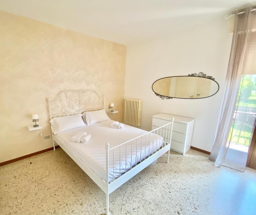 Isa Sirmione Apartments Bagian luar foto
