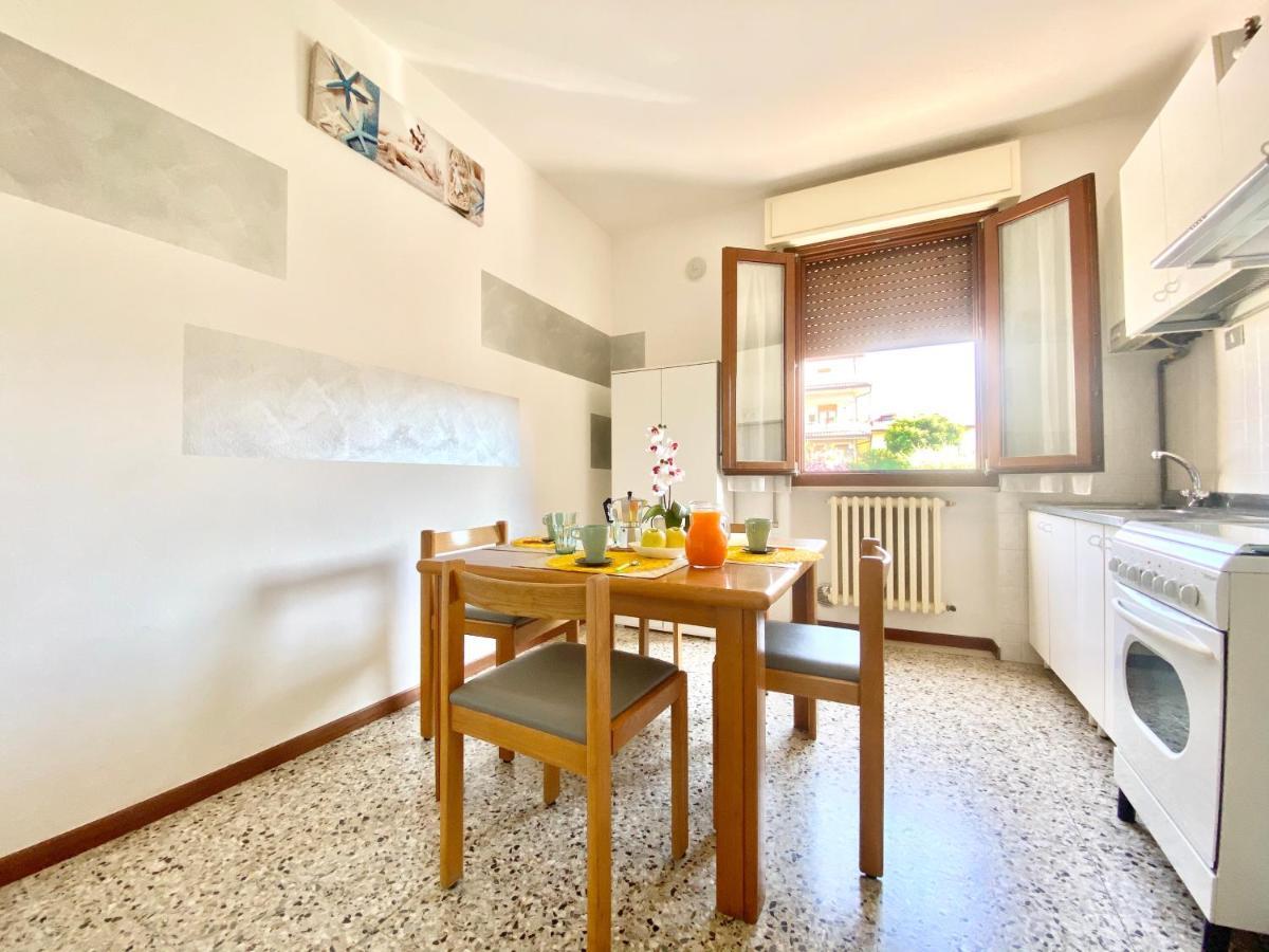 Isa Sirmione Apartments Bagian luar foto