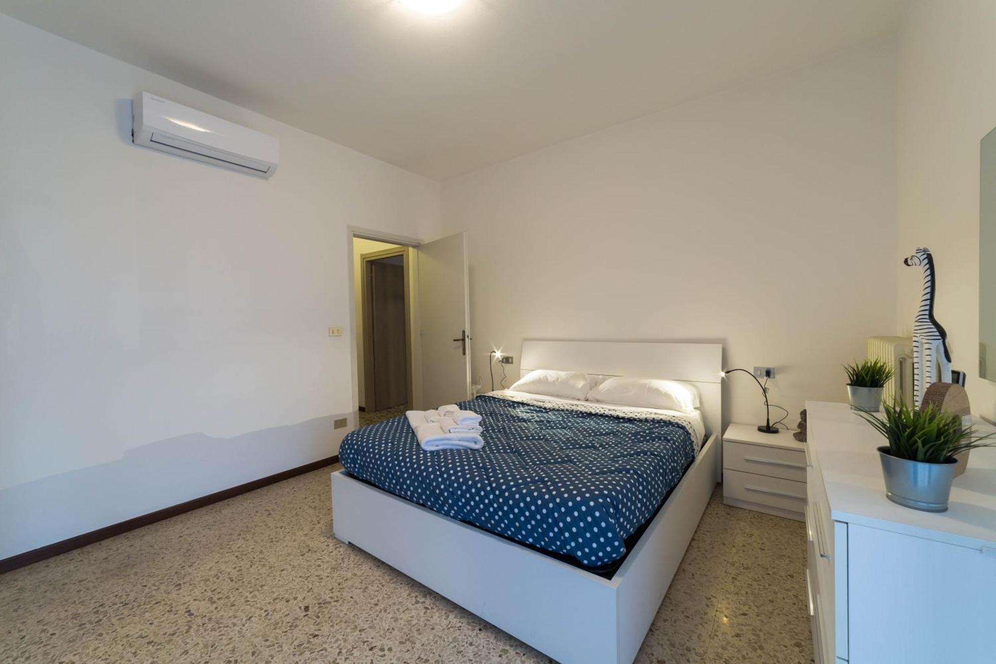 Isa Sirmione Apartments Bagian luar foto