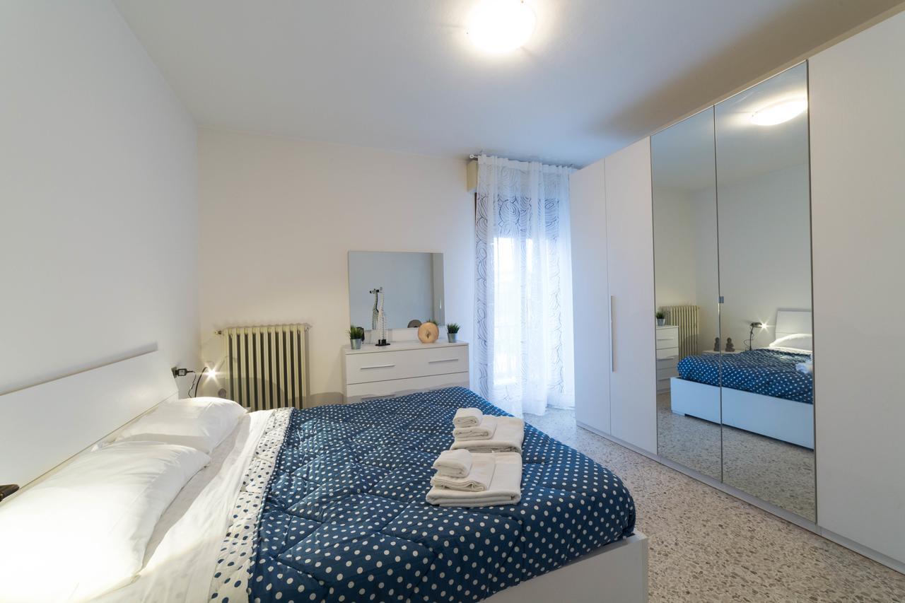 Isa Sirmione Apartments Bagian luar foto