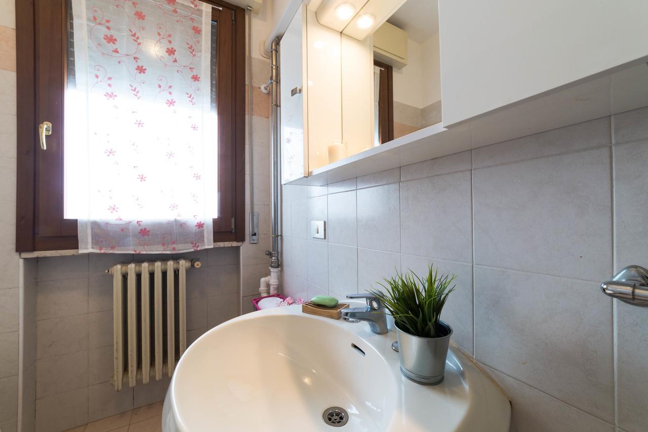 Isa Sirmione Apartments Bagian luar foto