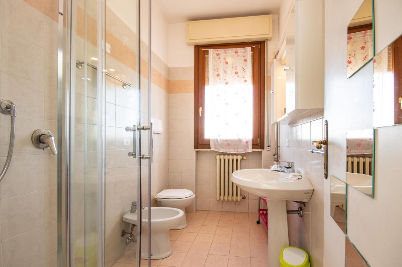 Isa Sirmione Apartments Bagian luar foto