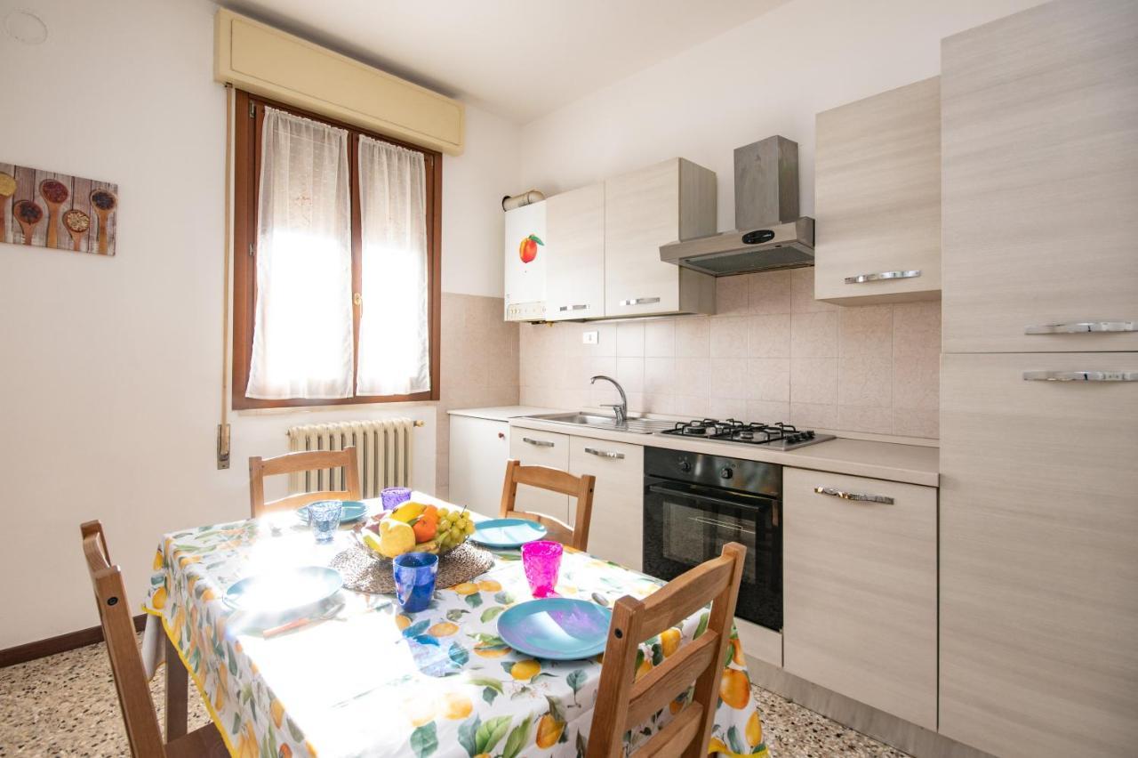 Isa Sirmione Apartments Bagian luar foto