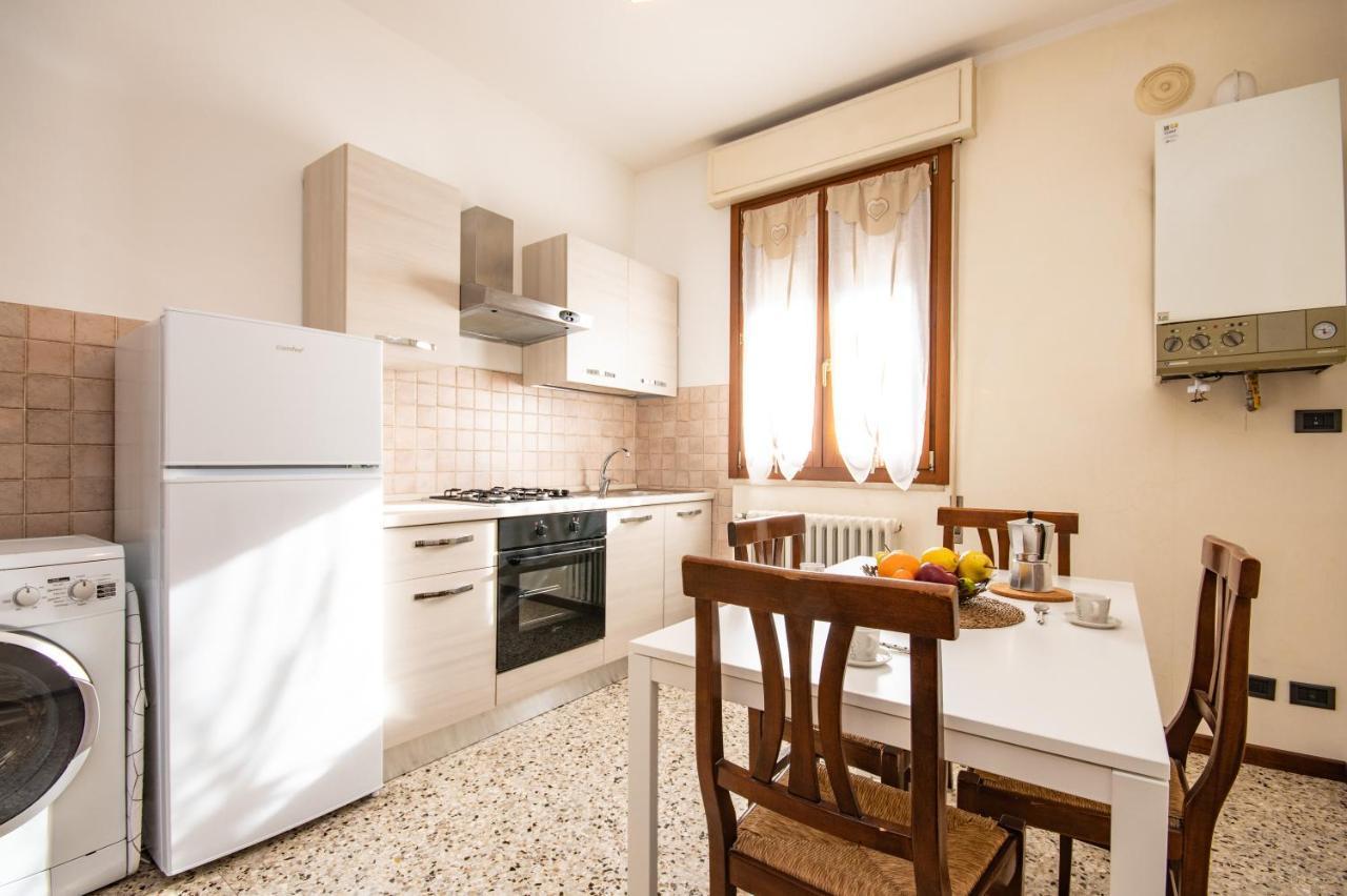 Isa Sirmione Apartments Bagian luar foto